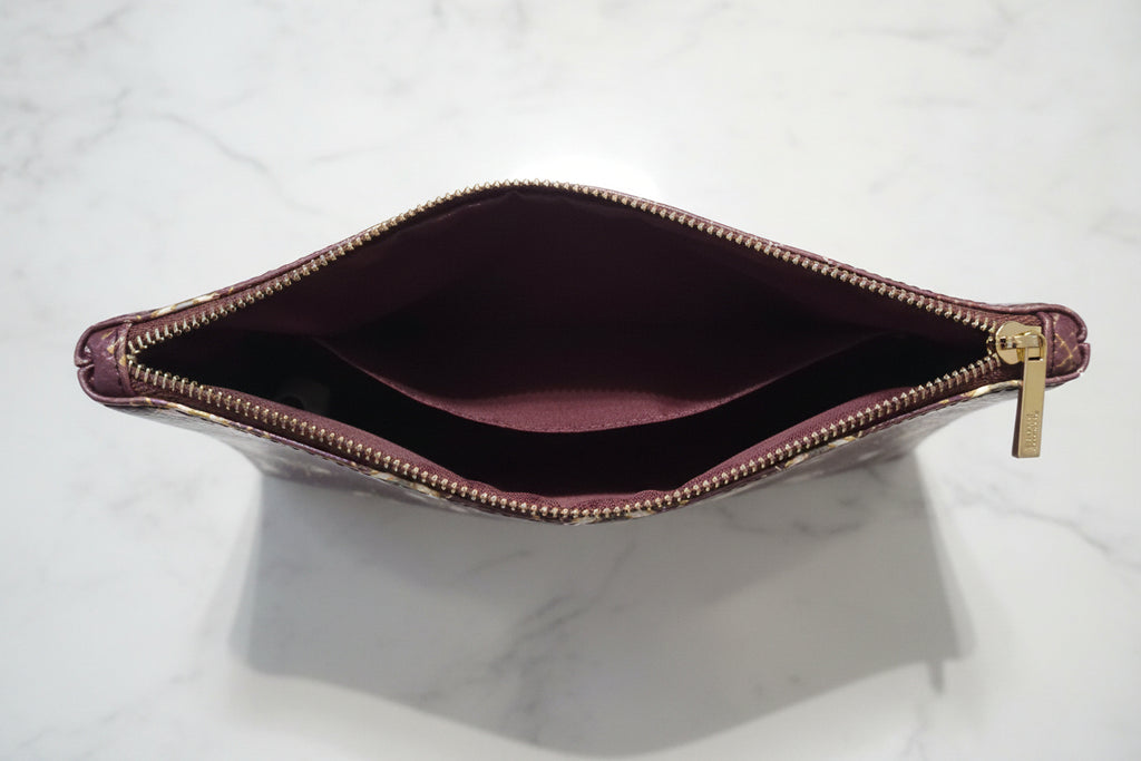 Cosmetic Burgundy with Eye print